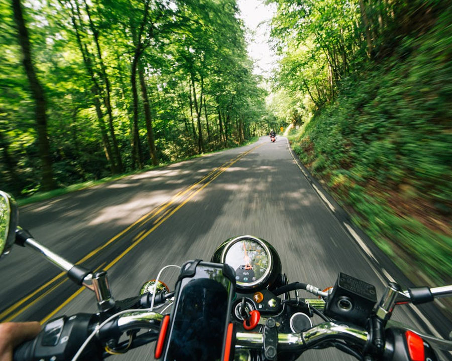motorcycle-riding-blurry